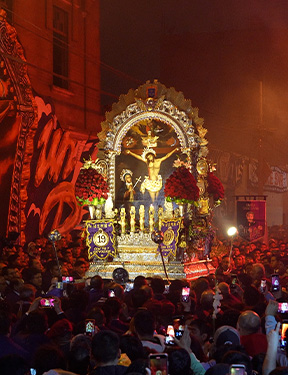 Procesión Señor de los Milagros - Barrios Altos