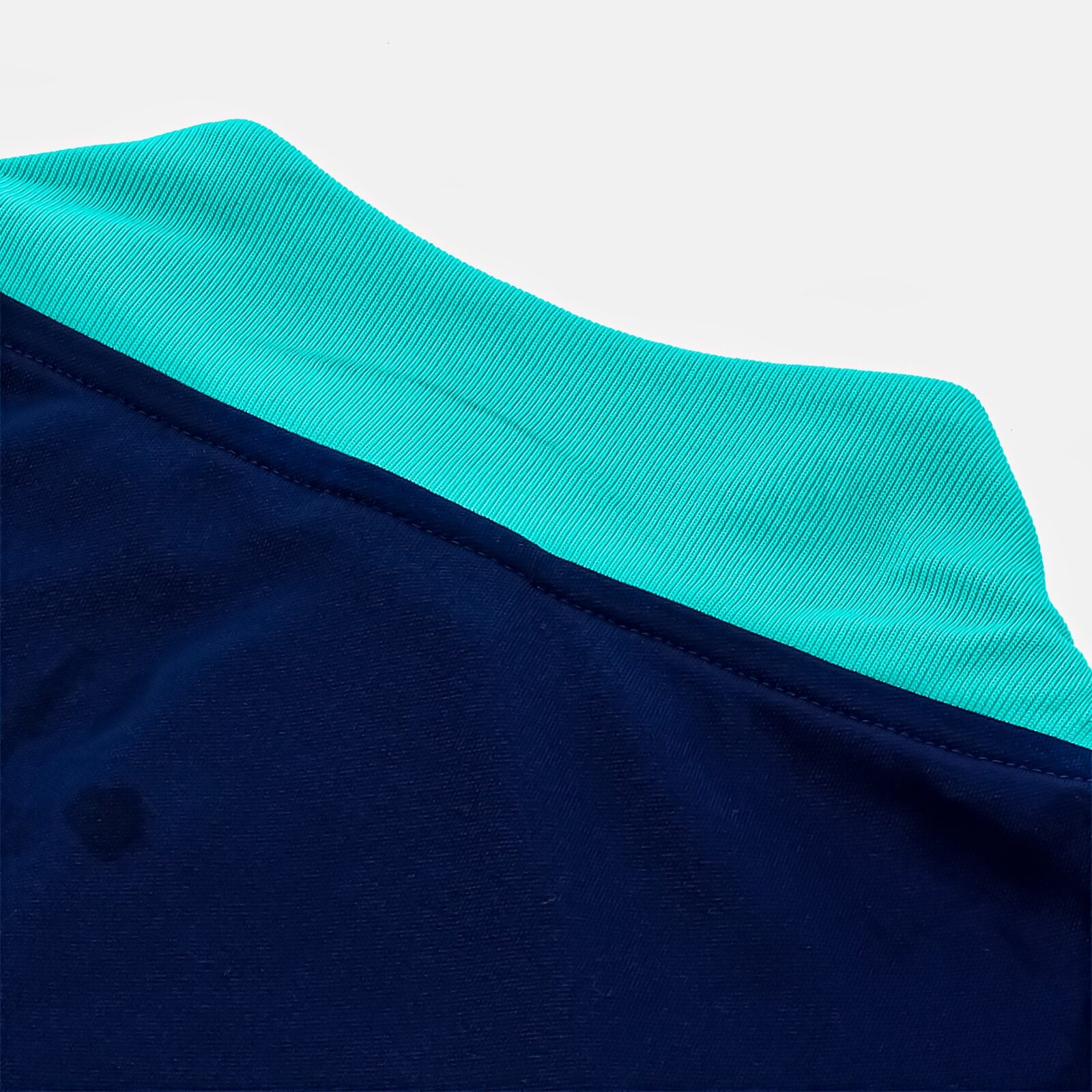 Polera de fútbol con Cierre al Pecho - 2025